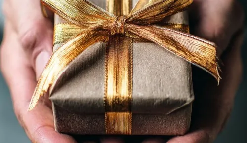 هدیه نوروز چی بخریم؟ ۱۰ ایده جذاب برای کادوی عید